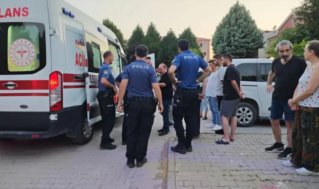 Eskişehir’in Tepebaşı ilçesinde baba ile oğlu arasında başlayan sözlü tartışma