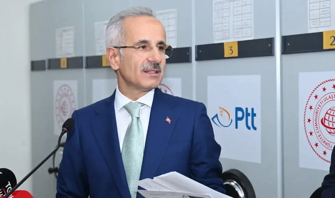 Ulaştırma ve Altyapı Bakanı Abdulkadir Uraloğlu, PTT’nin çevre dostu elektrikli