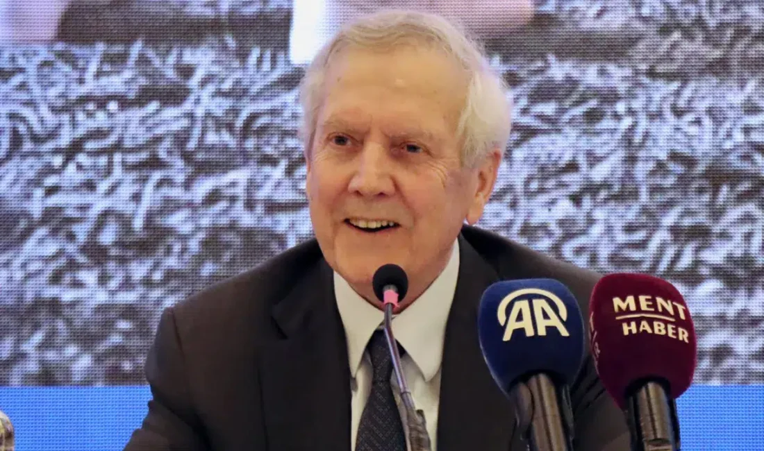 Fenerbahçe’de yeni sezon öncesi transfer hareketliliği tüm hızıyla sürerken, santrfor
