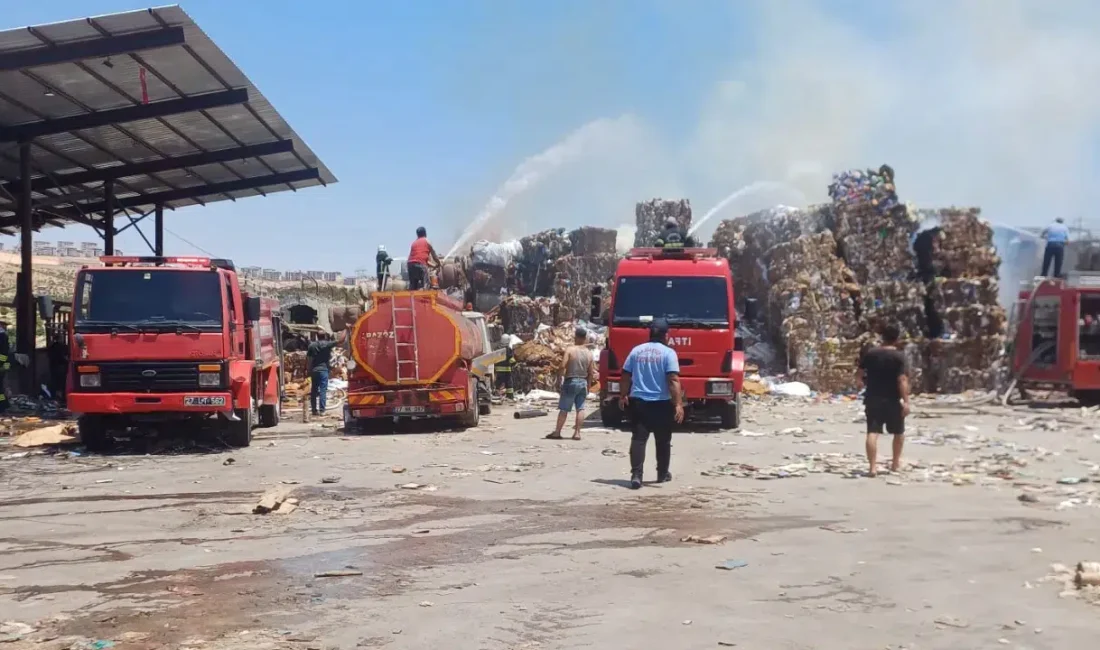 Gaziantep’in Nizip ilçesinde faaliyet gösteren bir kağıt fabrikasında henüz belirlenemeyen