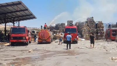Gaziantep’in Nizip ilçesinde faaliyet gösteren bir kağıt fabrikasında henüz belirlenemeyen