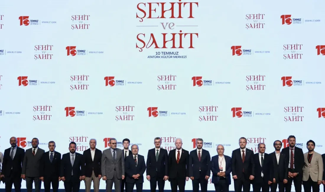 Cumhurbaşkanlığı İletişim Başkanı Burhanettin Duran, 15 Temmuz Derneği tarafından düzenlenen