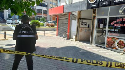 Manisa’nın Şehzadeler ilçesinde, 5’inci kattaki evinin balkonundan şüpheli bir şekilde