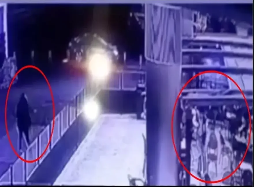 Diyarbakır’da bir alışveriş merkezinin girişindeki kafede kurşunların hedefi olan ve