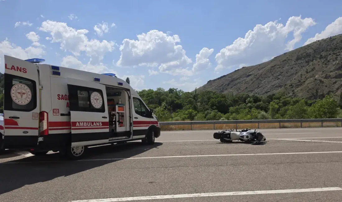 Erzurum’un İspir ilçesinde seyir halindeki bir motosikletin kontrolden çıkarak devrilmesi