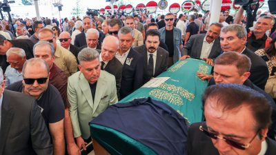 Türk siyasetinin en önemli isimlerinden eski CHP Genel Başkanı merhum