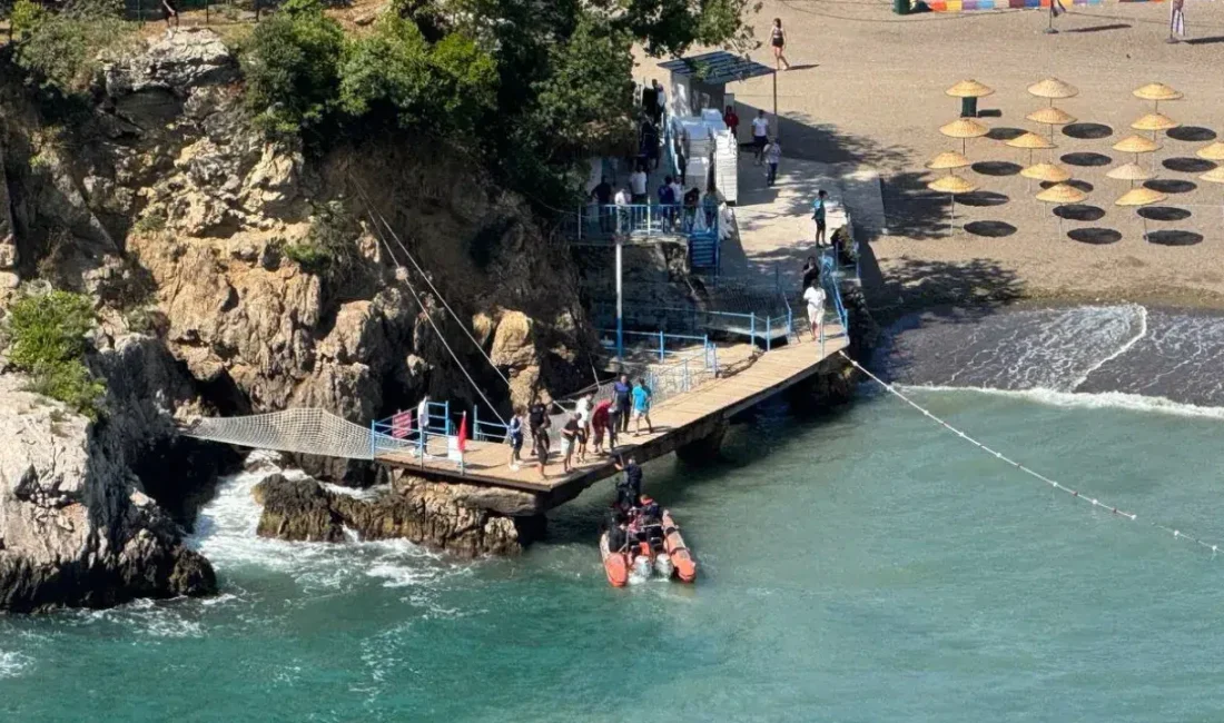 Zonguldak’ta valiliğin kesin denize girme yasağına ve tüm uyarılara rağmen