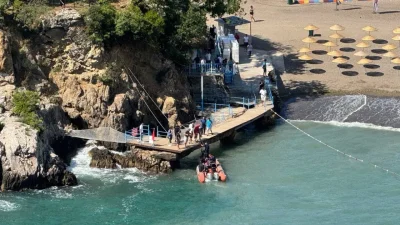 Zonguldak’ta valiliğin kesin denize girme yasağına ve tüm uyarılara rağmen