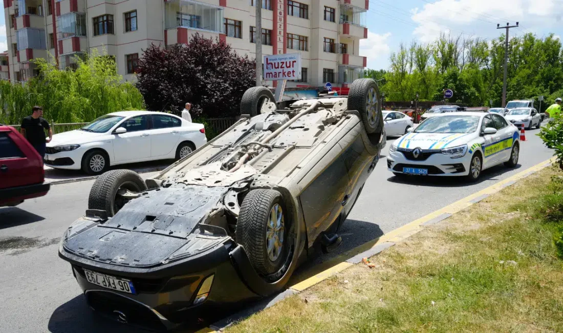 Kastamonu’da kontrolden çıkan lüks bir otomobilin refüje çarparak takla attığı
