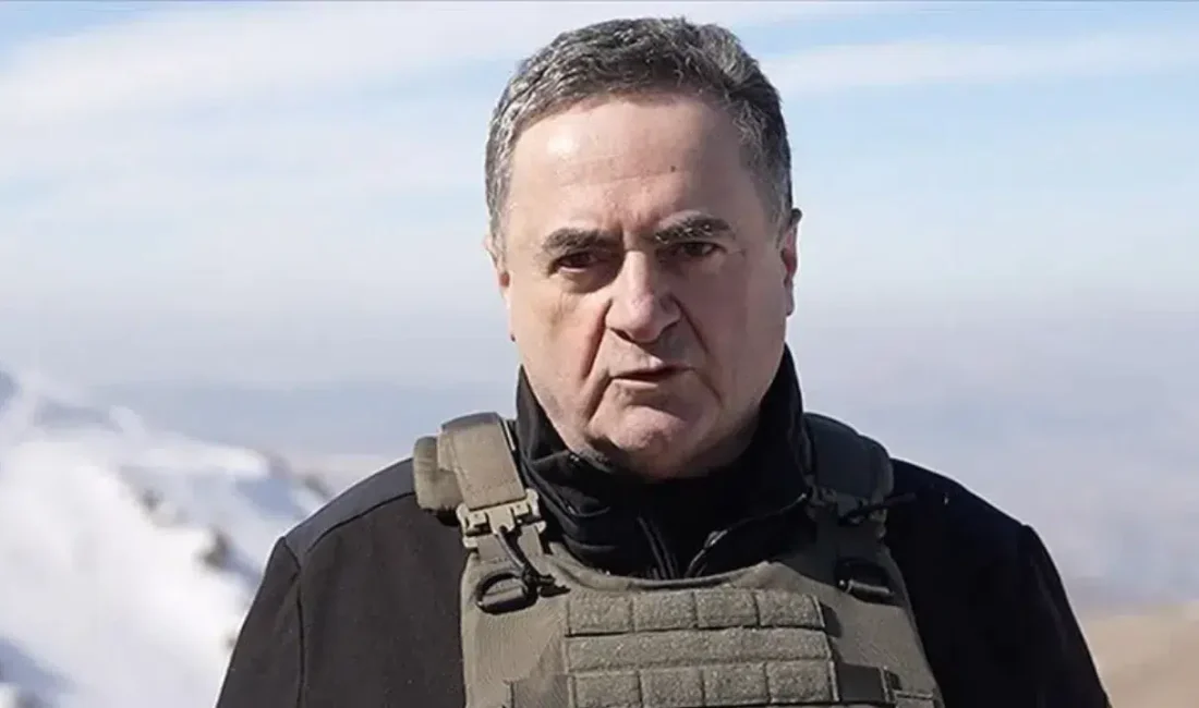İsrail Savunma Bakanı Yisrael Katz, Başbakan Netanyahu ile birlikte orduya
