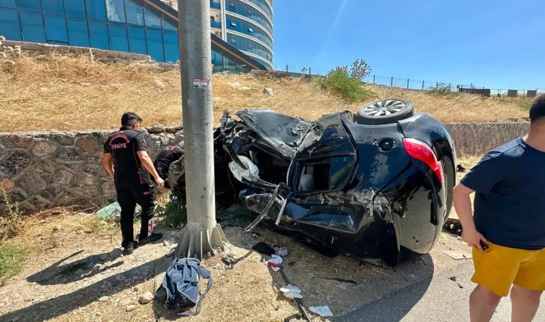 Kahramanmaraş’ın Onikişubat ilçesinde kontrolden çıkan otomobilin Kent Güvenlik Yönetim Sistemi