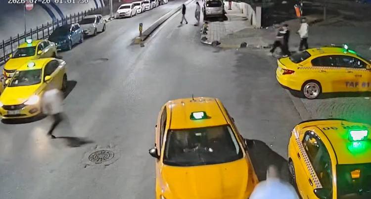 Sultangazi, Esenler ve Eyüpsultan’da el freni çekilmeden bırakılan araçların kendi