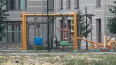 Kocaeli’nin Gölcük ilçesinde bir çocuk parkında elindeki bıçakla cinnet getiren