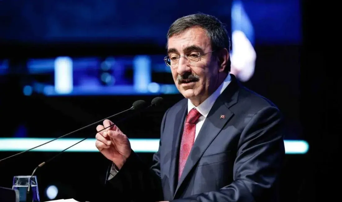 Cumhurbaşkanı Yardımcısı Cevdet Yılmaz, Tahran’da katıldığı kritik törende bölge dengelerini