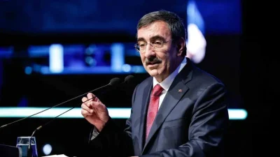 Cumhurbaşkanı Yardımcısı Cevdet Yılmaz, Tahran’da katıldığı kritik törende bölge dengelerini