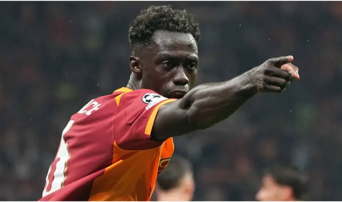 Galatasaray’da Davinson Sanchez’in takımdaki geleceği belirsizliğini korurken, sarı-kırmızılı yönetim B