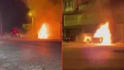Muğla’nın Dalaman ilçesinde park halinde duran elektrikli bir otomobil, henüz