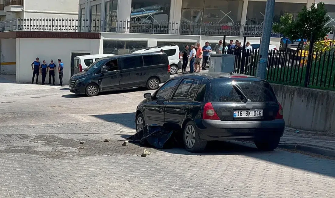Bursa’nın Mudanya ilçesinde meydana gelen feci kazada, yolun karşısına geçmeye