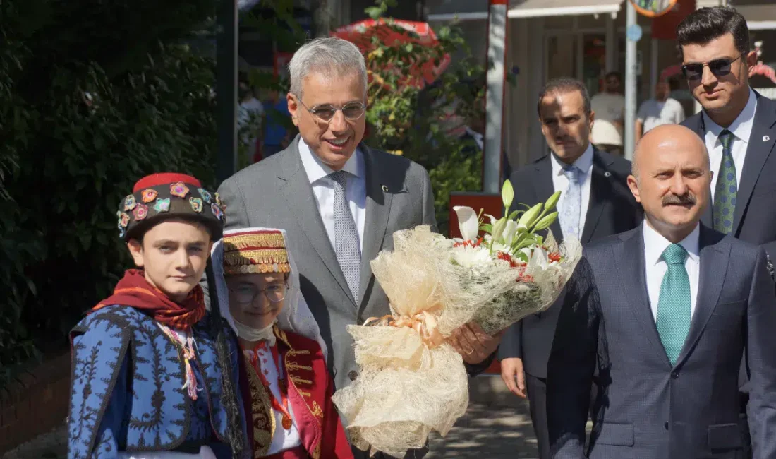 Aydın’da önemli açıklamalarda bulunan Sağlık Bakanı Kemal Memişoğlu, Türkiye’nin sağlık