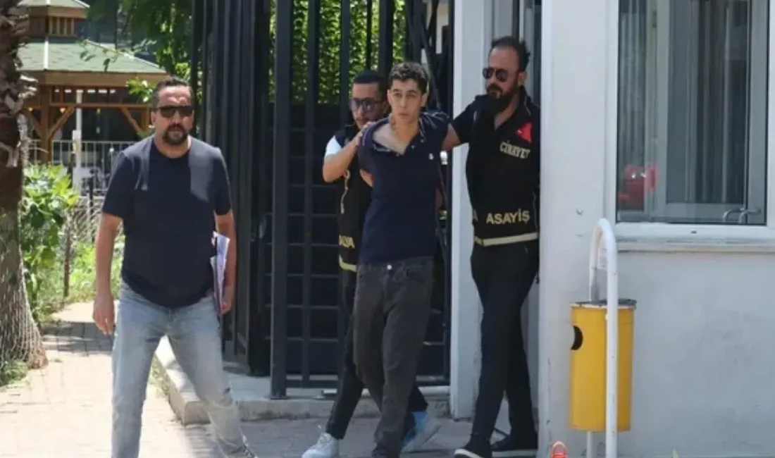 Antalya’da 18 yaşındaki bir gencin “İçine şeytan girdi” diyerek iki
