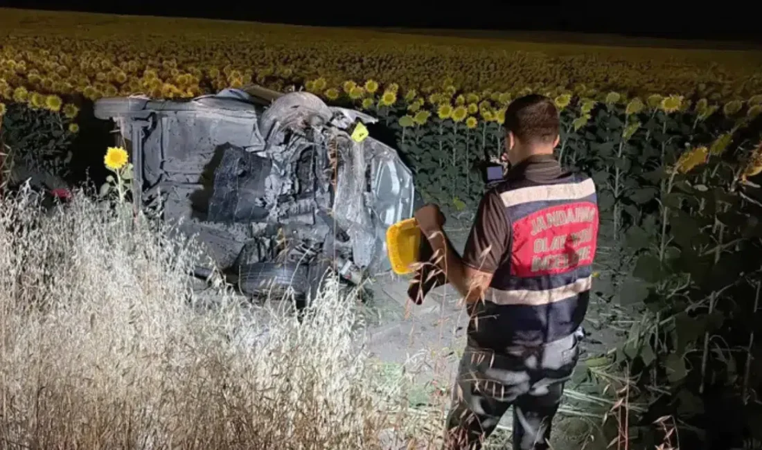 Tekirdağ’ın Çorlu ilçesinde kontrolden çıkan bir otomobil, yol kenarındaki beton