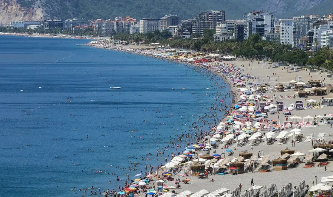 İstanbul genelinde aniden bastıran olumsuz hava koşulları ve dev dalgalar