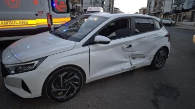 Bingöl’de iki otomobilin çarpışması sonucu meydana gelen feci trafik kazası