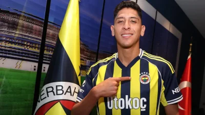 Almanya Bundesliga ekibi Köln, West Ham United forması giyen ve