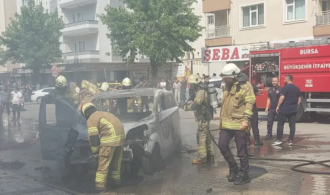 Bursa’nın İnegöl ilçesinde park halindeki çakmak yüklü hafif ticari araçta