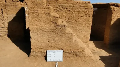 Mısır’ın gizemli batı çölünde gerçekleştirilen arkeolojik kazılar, ezber bozan bir