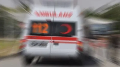 İstanbul Başakşehir’de kiralık bir otomobilin bariyerlere çarparak takla atması sonucu
