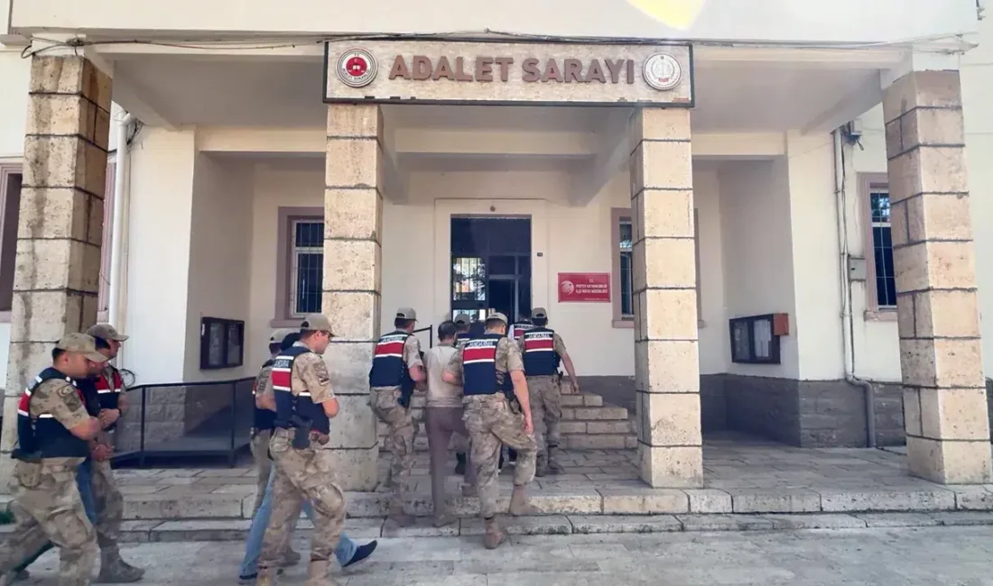 Tunceli merkezli 7 ilde gerçekleştirilen eş zamanlı siber dolandırıcılık operasyonunda,