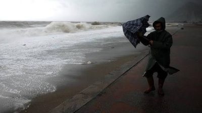 Türkiye genelinde etkisini sürdüren olumsuz hava koşulları bugün de birçok