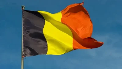 Belçika’nın Antwerp kentinde bulunan 10 katlı bir binanın 8’inci katında