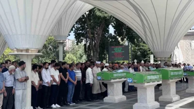 Aksaray’da kontrolden çıkarak şarampole yuvarlanan otomobilde can veren anne Çiğdem