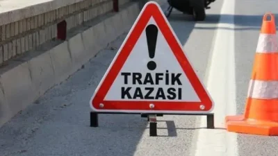 Diyarbakır’da seyir halindeki bir otomobilin önündeki araca çarpması sonucu meydana