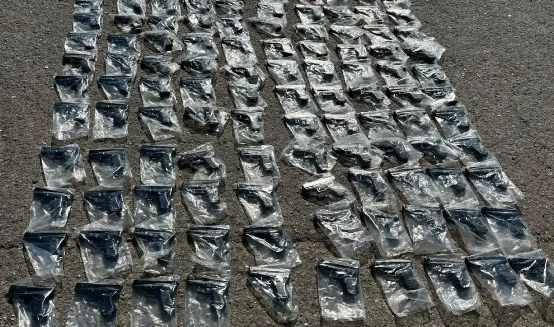 İstanbul Tuzla’da polisin şüphe üzerine durdurduğu bir yolcu otobüsünde adeta