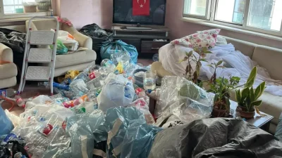 Bursa’nın Osmangazi ilçesinde ihbar üzerine harekete geçen belediye ekipleri, girdikleri