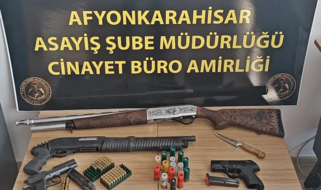 Afyonkarahisar’da kendisini polis ve savcı olarak tanıtan dolandırıcıların ağına düşen