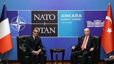 Cumhurbaşkanı Recep Tayyip Erdoğan, NATO Ankara Zirvesi kapsamında Fransa Cumhurbaşkanı