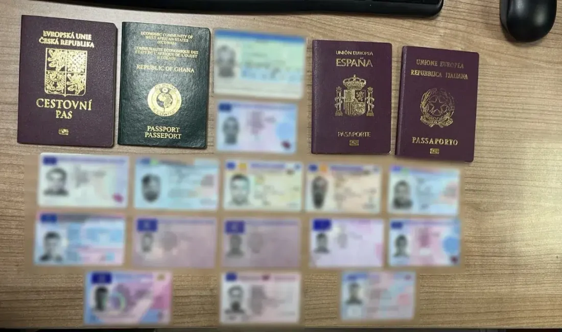 İstanbul’da polisin takibe aldığı yurt dışı gönderilerinden adeta sahte kimlik