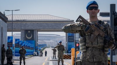 Ankara’da gerçekleştirilen kritik NATO Zirvesi nedeniyle günlerdir kapalı olan yolların