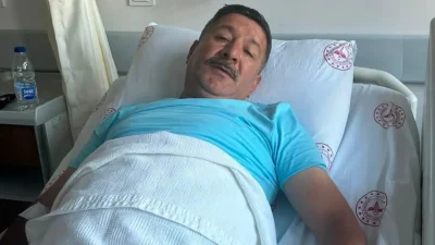 Zonguldak’ın Alaplı ilçesinde evinin bahçesindeki otları temizlemek isteyen Kamil Kaçar,