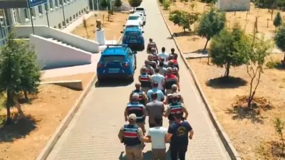 Diyarbakır merkezli 6 ilde düzenlenen eş zamanlı operasyonla, kamu kurumlarının